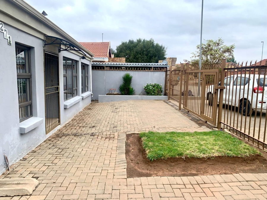 3 Bedroom Property for Sale in Vista Park Free State